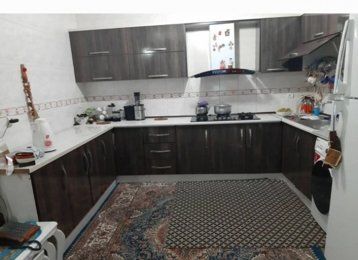 اپارتمان‌گلشن شرقی۶۷ متر
