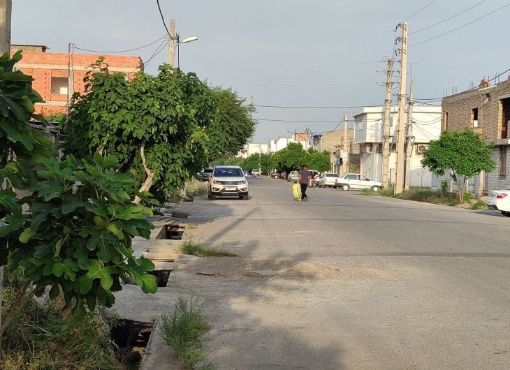 زمین جهان ارا ۱۲۵ متر