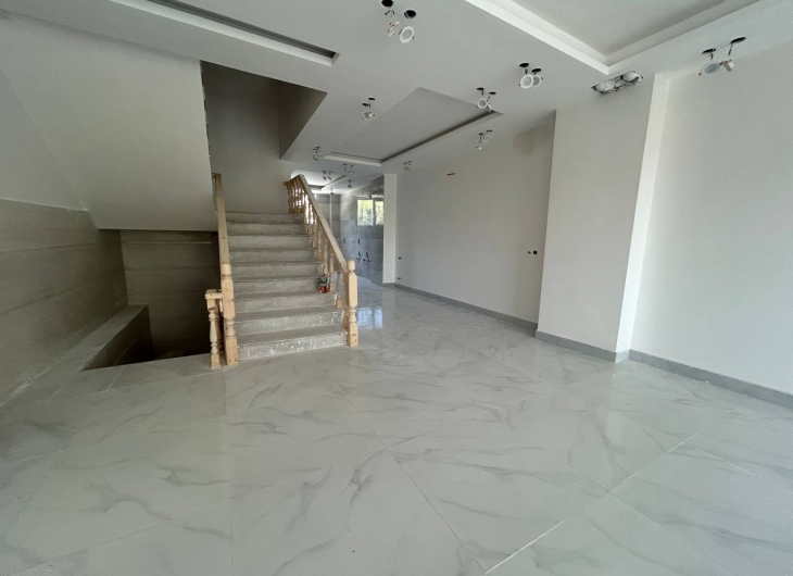 ویلایی دوبلکس کلید اول طالقانی خیابان فرهنگ قابل معاوضه