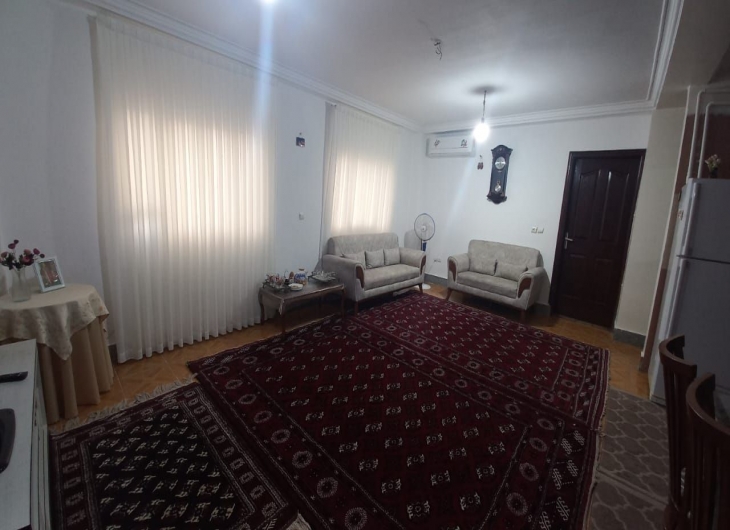 اپارتمان هفده شهریور غربی۸۳ متر