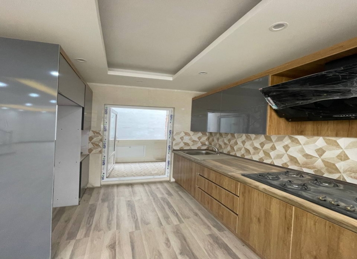 ویلایی یادبود۱۰۰ متر