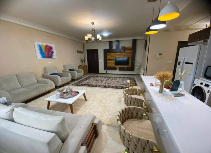 اپارتمان شریعتی شرقی۸۱  متر