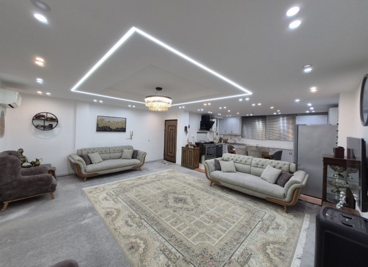 اپارتمان خیام جنوبی۱۰۱ متر