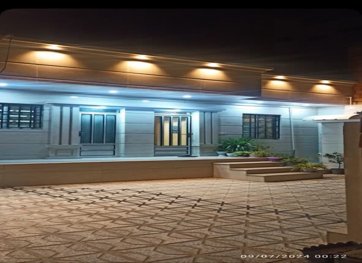 ویلایی ارش شرقی۲۲۰ متر