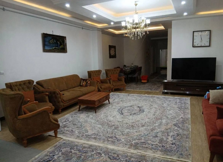 اپارتمان خیام جنوبی۱۳۵ متر