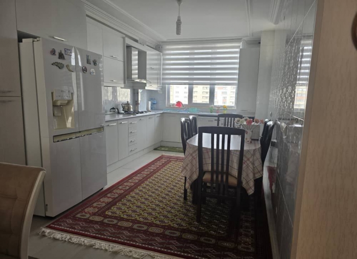 اپارتمان دریاچه۱۱۵ متر