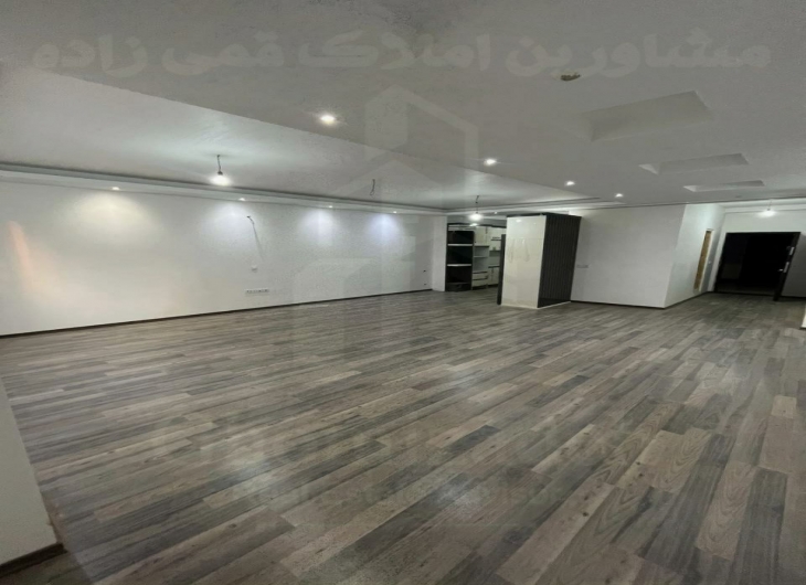 اپارتمان شهدا شرقی۱۱۰ متر