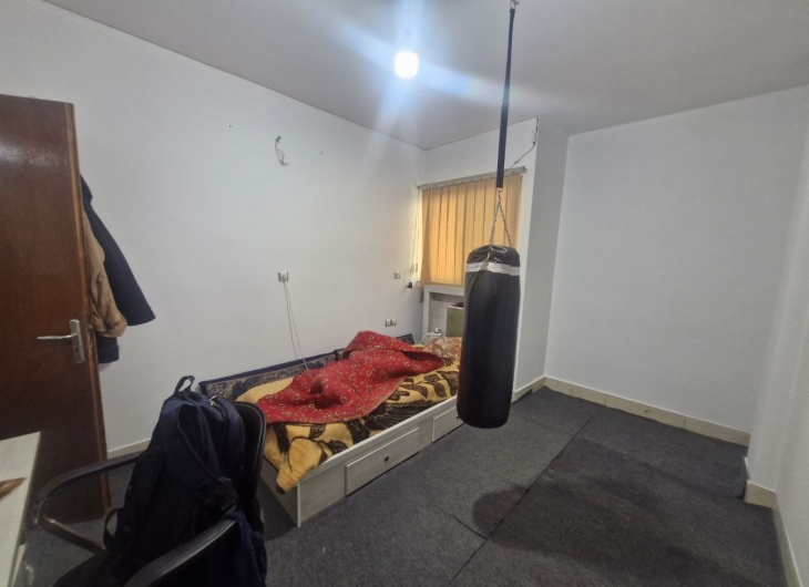 اپارتمان میدان بسیج۸۳ متر