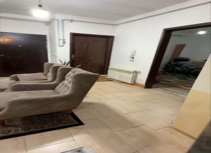 اپارتمان خیام شمالی۷۴ متر