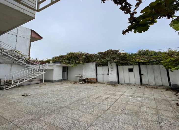 ویلایی کوی اندیشه۱۸۰ متر