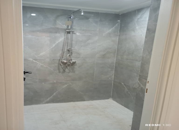 آپارتمان بلوار دانشجو ۱۴۵متر 