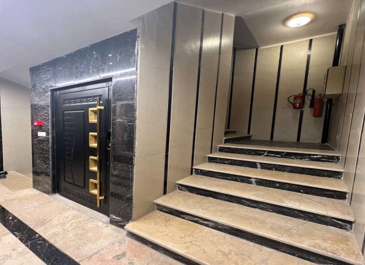 اپارتمان هفده شهریور۱۱۵ متر