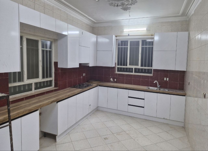 ویلایی هفده شهریور شرقی۱۹۰ متر