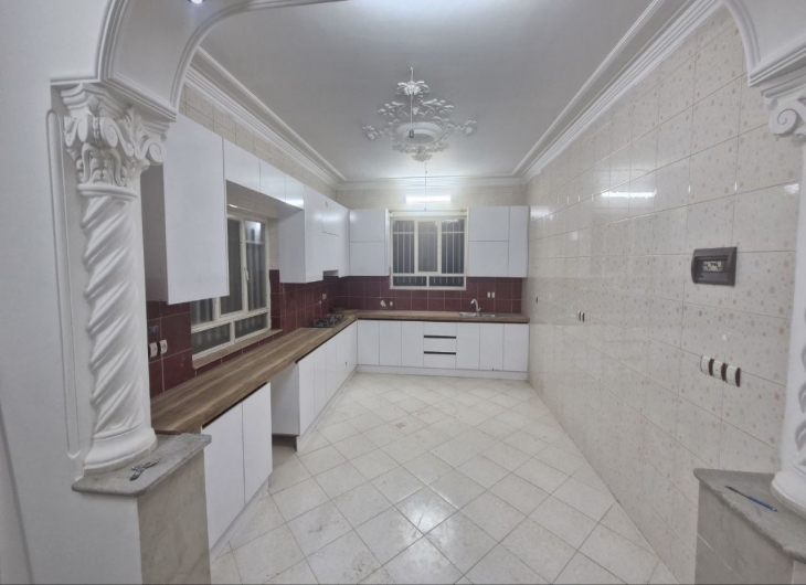 ویلایی هفده شهریور شرقی۱۹۰ متر