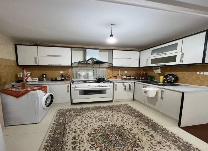 اپارتمان ۱۷ شهریور ۱۰۰ متر