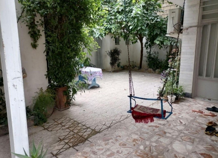 ویلایی شهدا شرقی ۲۱۰ متر