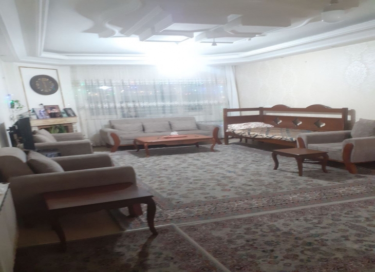 آپارتمان خیام جنوبی ۹۰ متر