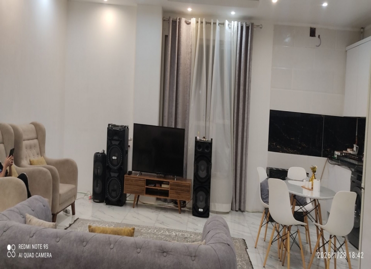 آپارتمان اندیشه 94 متر. 