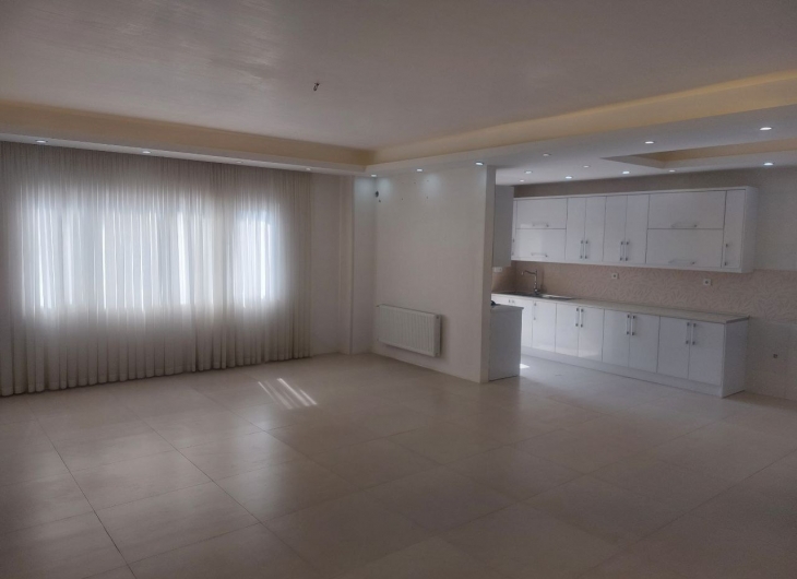 اپارتمان ازادگان۱۱۹ متر