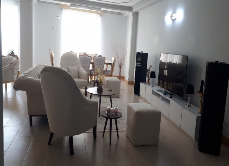 اپارتمان اذربایجان۱۴۳ متر