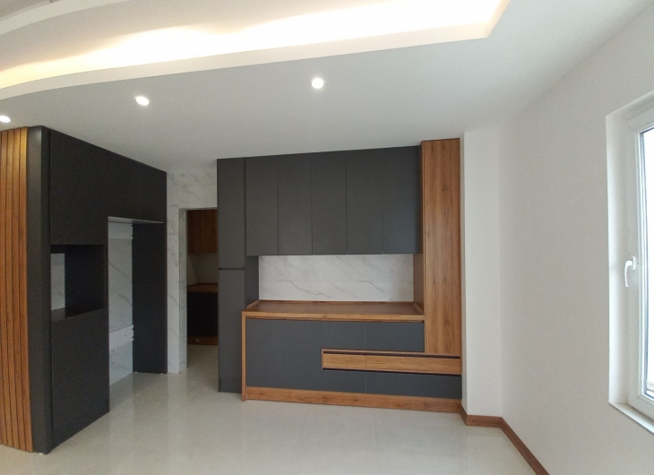 اپارتمان هفده شهریور۱۲۵ متر