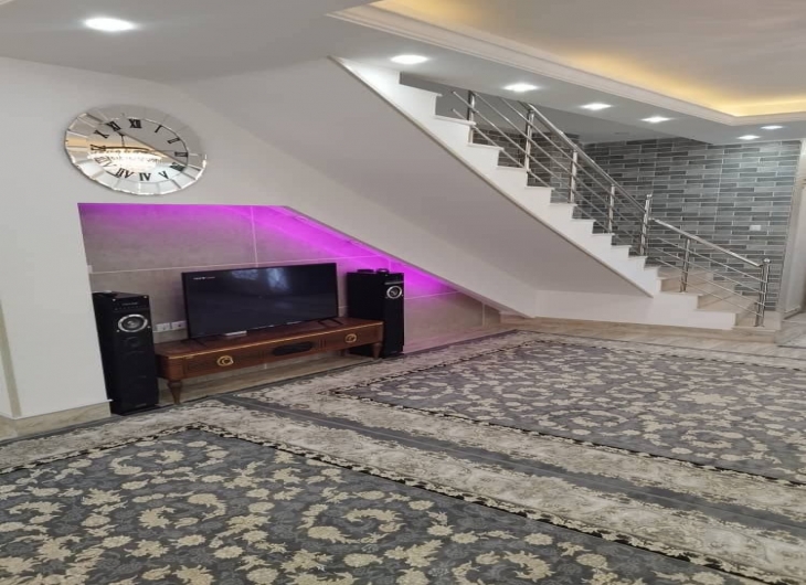 ویلایی کوی اندیشه۱۰۰ متر