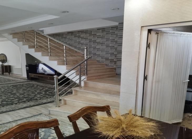 اپارتمان اندیشه۱۰۰ متر