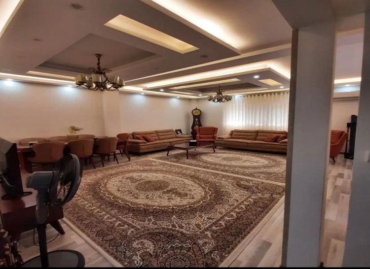 اپارتمان نامجو۱۴۰ متر