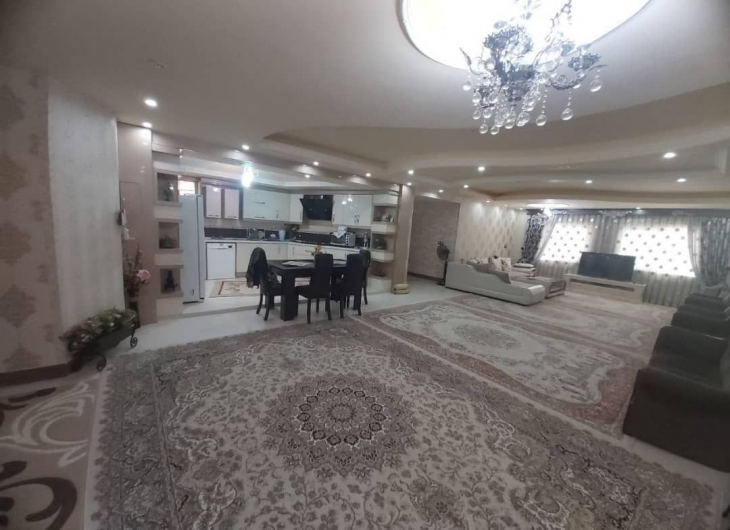 اپارتمان خیام جنوبی۱۵۵ متر