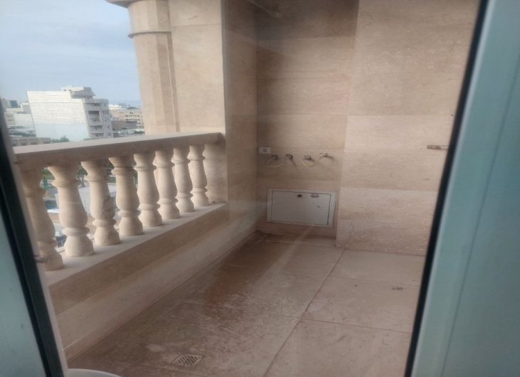 اپارتمان ازادگان۱۲۵ متر