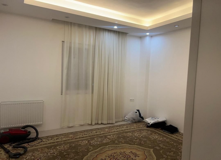 اپارتمان ازادگان۱۱۹ متر