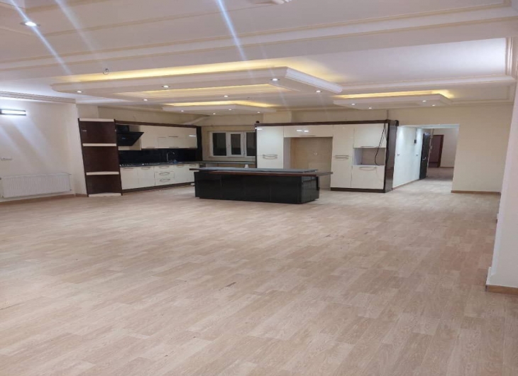 اپارتمان ازادی۱۶۵ متر