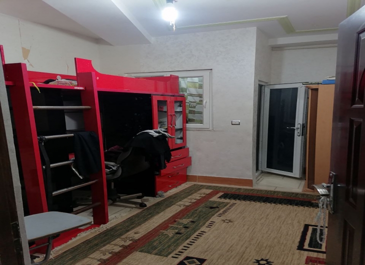 اپارتمان هفده شهریور شرقی۹۲ متر