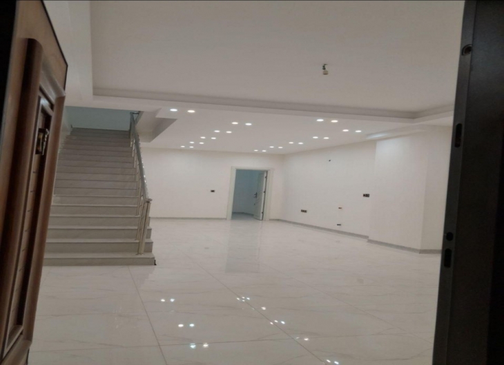 ویلایی کوی اندیشه۱۰۰ متر
