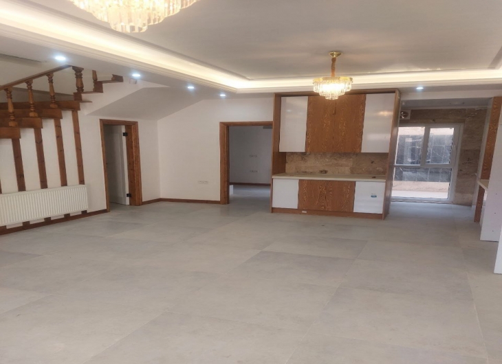ویلایی اذربایجان۱۲۲،۵ متر
