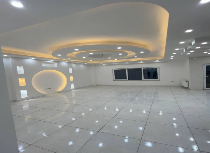 اپارتمان شهدا شرقی۱۴۵ متر