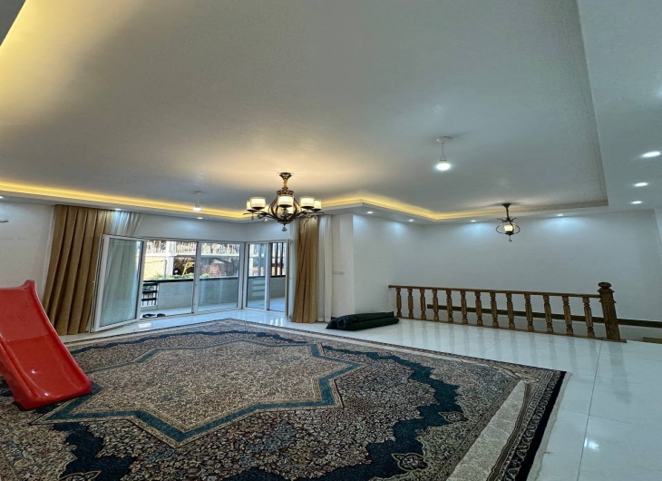 ویلایی بلوار سینا۱۳۵ متر