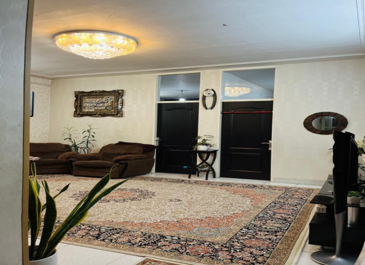 ویلایی طالقانی ۲۴۳ متر