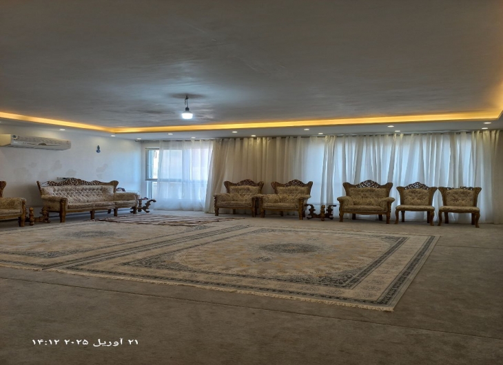 اپارتمان ازادگان۱۲۵ متر