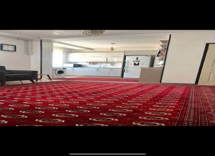 آپارتمان هفده شهریور شرقی۹۷ متر