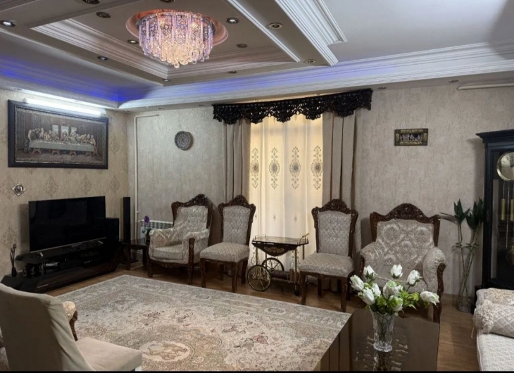 آپارتمان بخاراییان ۸۳ متر