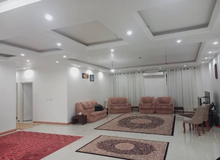 آپارتمان گلشن شرقی ۱۹۵ متر 