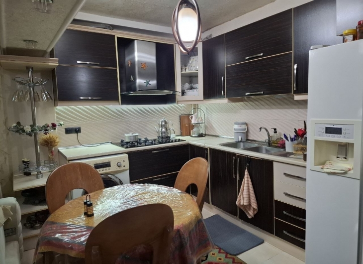 آپارتمان بخاراییان۸۵ متر